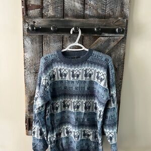 Beautiful Alpaca Sweater Blue & White - Size Medium